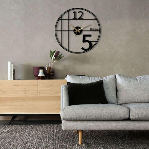 Charismatic Black Metal Wall Clock