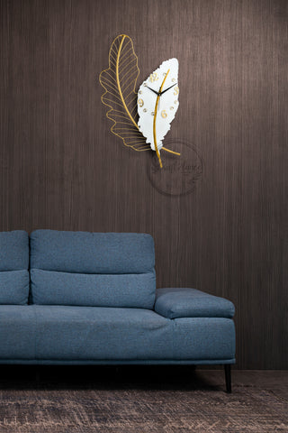 Luxurious Feather Shaped Metal Wall Clock